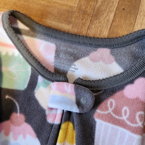 Girls 5t Carters footed onesies smores and cupcake print - Picture 3 of 5